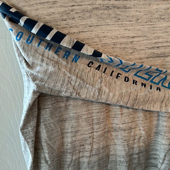 Men’s Hollister Shirt - Picture 3 of 4